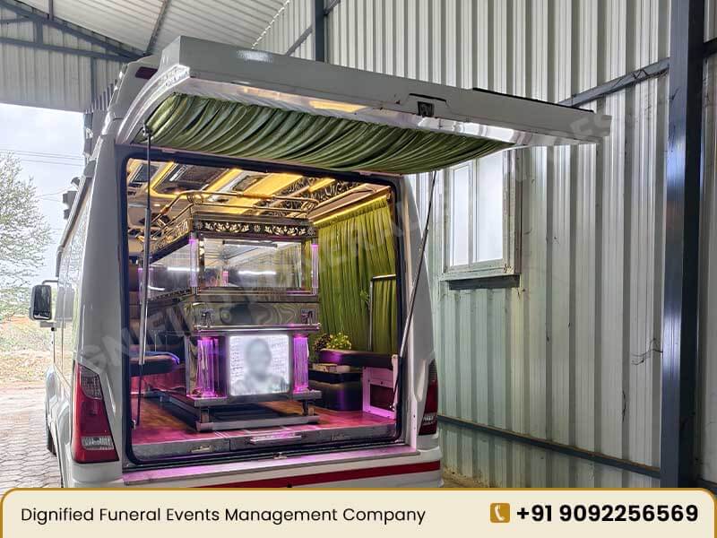 Ambulance With Centralized Freezer Box Ambulance With Centralized Freezer Box